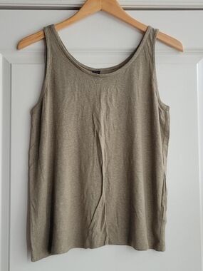 Everyday Sleeveless Tank Top in Taupe